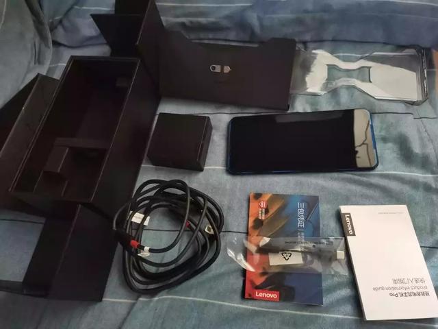 拯救者電競手機(jī)Pro評測之附件