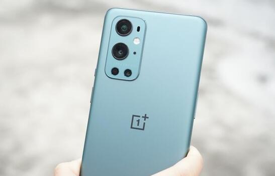 強(qiáng)大的影像系統(tǒng)搭配頂級(jí)屏幕：一加 9 Pro成為拍照手機(jī)領(lǐng)域明星級(jí)選手