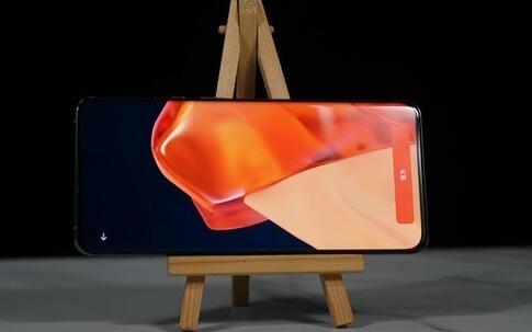 強(qiáng)大的影像系統(tǒng)搭配頂級(jí)屏幕：一加 9 Pro成為拍照手機(jī)領(lǐng)域明星級(jí)選手