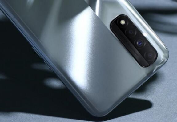 realme narzo 30將于5月18日推出，打孔顯示屏三攝像頭