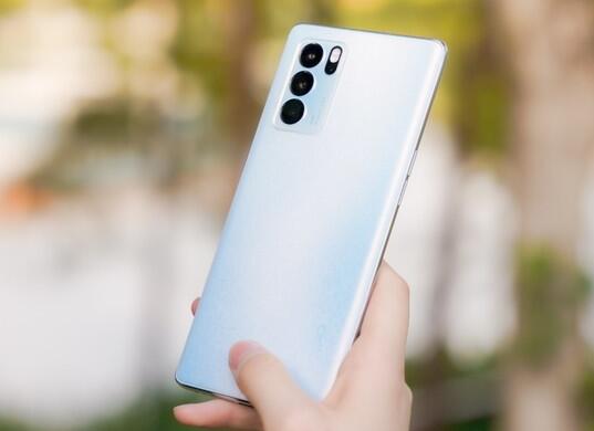 OPPO Reno6系列即將開(kāi)售：有趣輕薄“時(shí)尚單品”來(lái)啦！