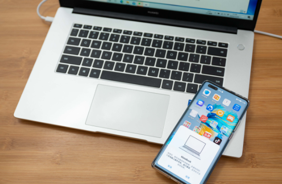 愛押輕薄筆記本推薦:高性能兼顧便攜與長續航 